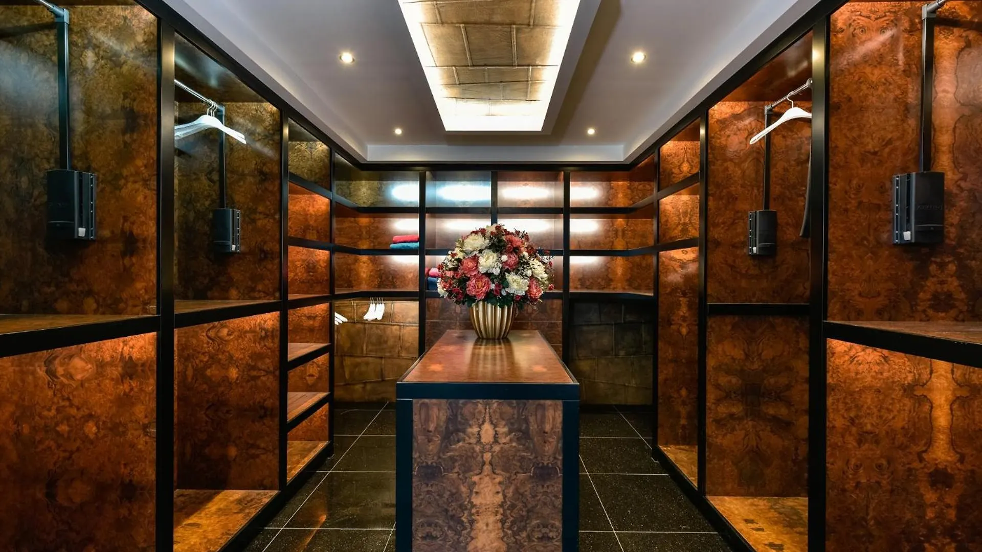 La Casa Piu Bella Where The Customer Is King Palm Beach 0*,