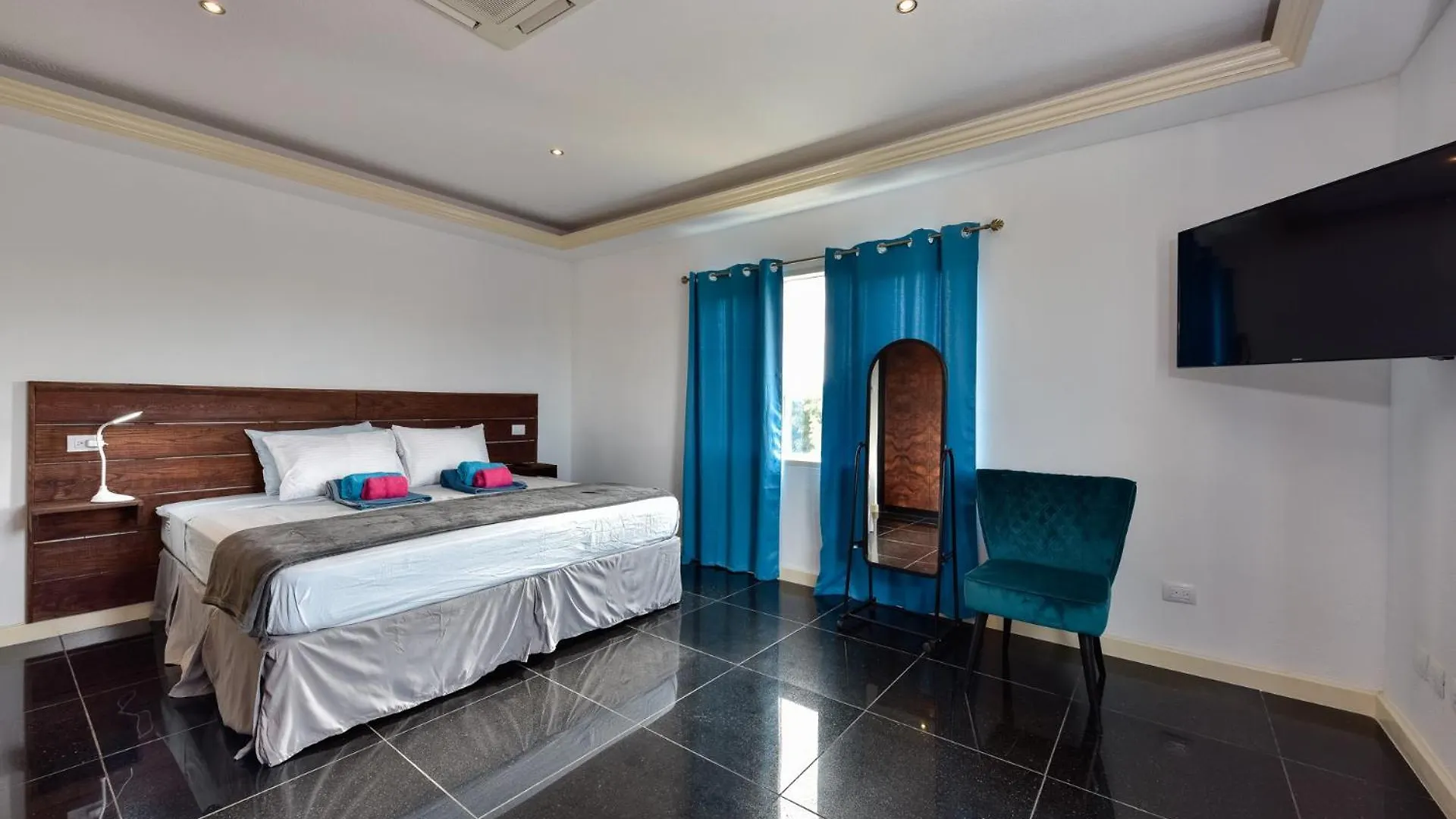 Villa La Casa Piu Bella Where The Customer Is King Palm Beach