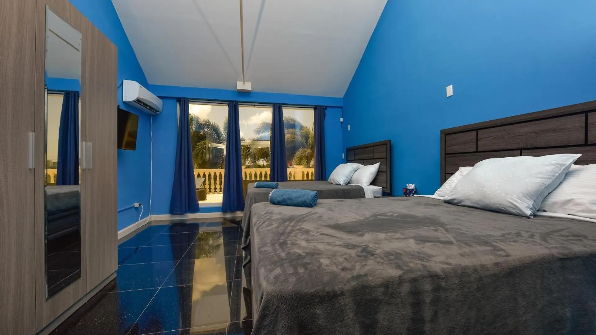 Villa La Casa Piu Bella Where The Customer Is King Palm Beach
