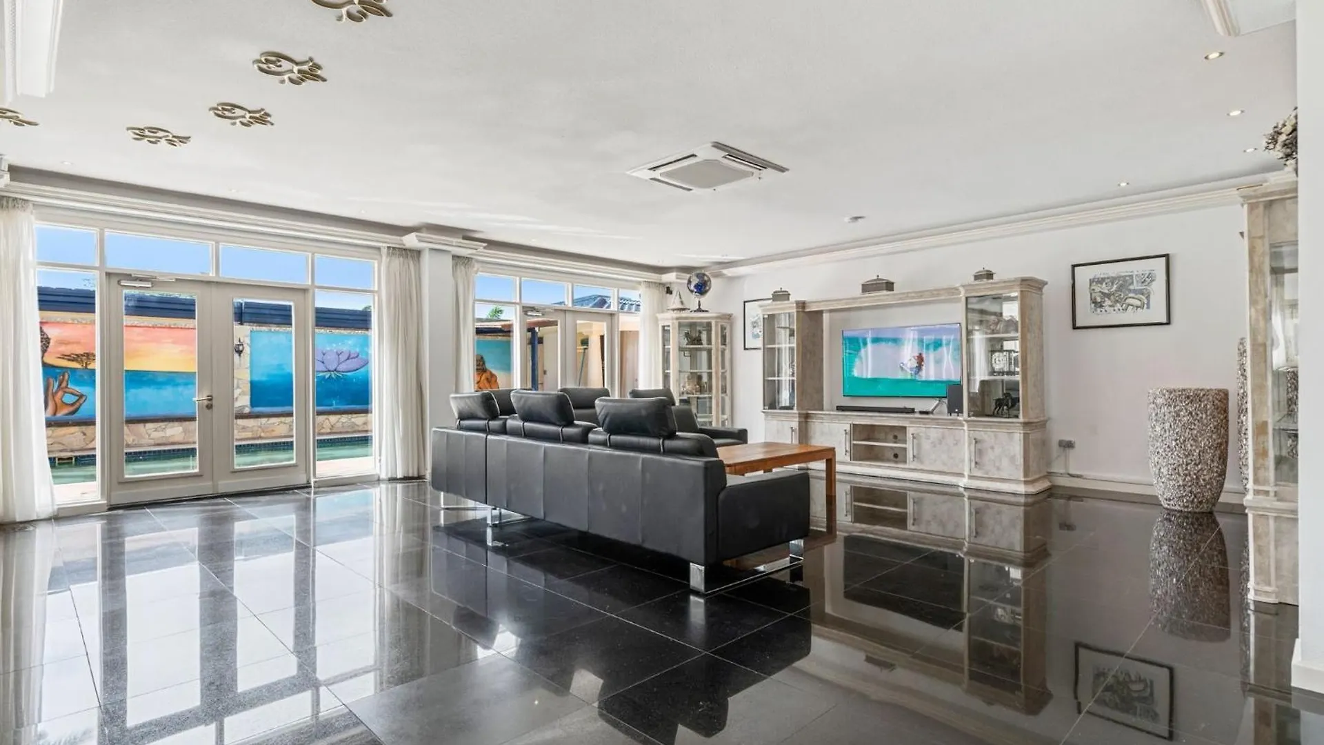 La Casa Piu Bella Where The Customer Is King Palm Beach Villa