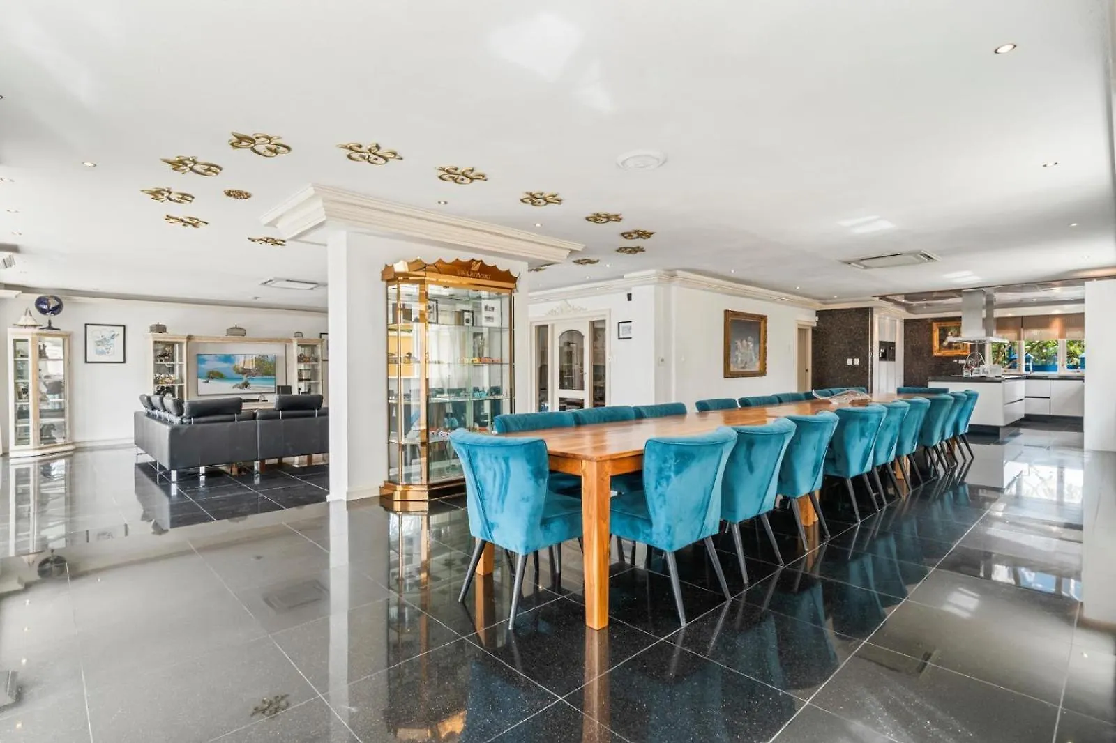 La Casa Piu Bella Where The Customer Is King Palm Beach